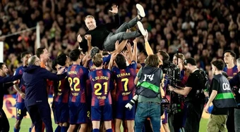 Barcelona nhấn chìm Real Madrid để đăng quang La Liga