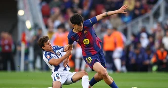 Barcelona soán ngôi đầu bảng La Liga của Real Madrid