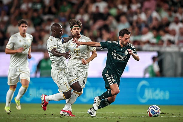 Bernardo Silva hào hứng trong ngày ra mắt Real Madrid Bernardo Silva hào hứng trong ngày ra mắt Real Madrid
