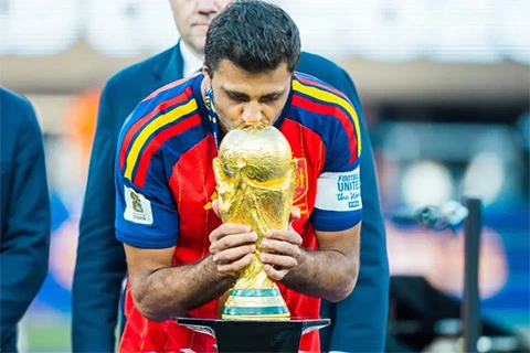 Bóc hóa đơn tiền lương Rodri: Barca phải chi những khoản nào?