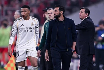 ''Bóng ma'' trắng tay đang đe dọa tương lai Arbeloa tại Real