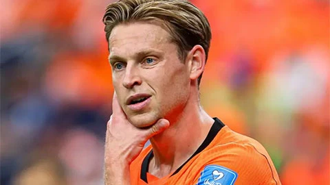 De Jong khiến Barca sôi máu
