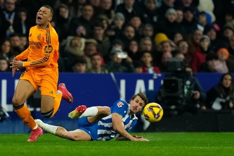 Espanyol vs Real Madrid: Nhiệm vụ kép của Mbappe