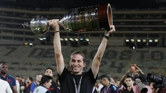 Filipe Luis nói về việc kế vị Diego Simeone ở Atletico
