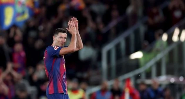 Flick thừa nhận khó tìm người thay thế xứng tầm Lewandowski