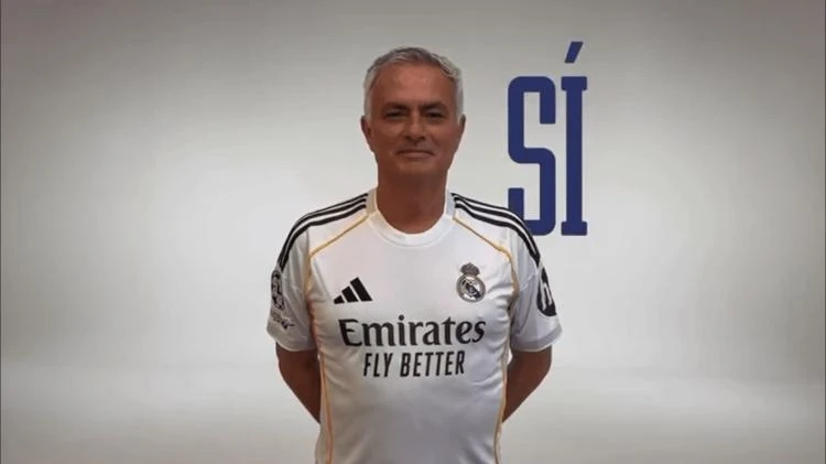 Florentino Perez và Enrique Riquelme: Đấu khẩu hay đấu tiền? Florentino Perez và Enrique Riquelme: Đấu khẩu hay đấu tiền?