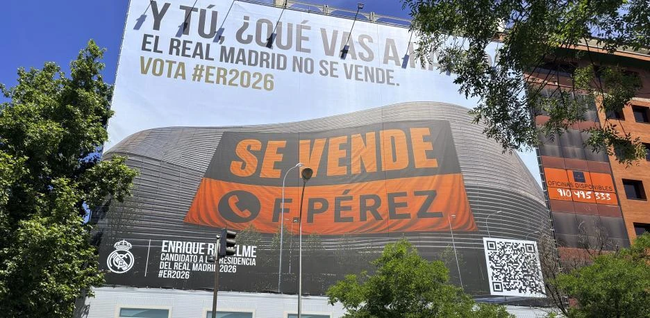Florentino Perez và Enrique Riquelme: Đấu khẩu hay đấu tiền? Florentino Perez và Enrique Riquelme: Đấu khẩu hay đấu tiền?