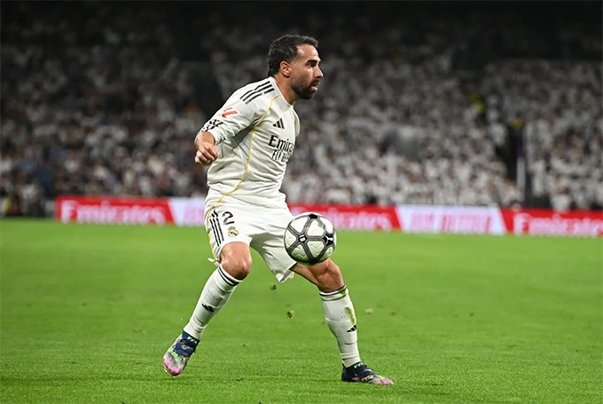 Gãy xương bàn chân, Carvajal đã đóng cánh cửa tương lai tại Real Madrid? Gãy xương bàn chân, Carvajal đã đóng cánh cửa tương lai tại Real Madrid?