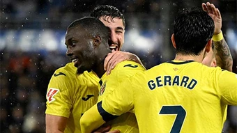 Hàng thải Arsenal lập siêu phẩm, Villarreal vươn lên thứ 3 La Liga