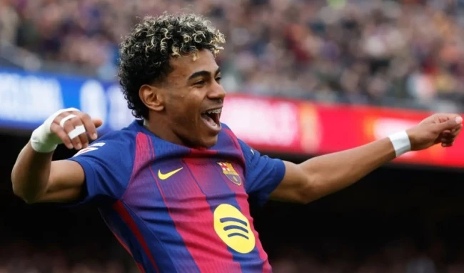 Hansi Flick tìm lời giải cho hàng công Barca bằng số 9 ảo Hansi Flick tìm lời giải cho hàng công Barca bằng số 9 ảo
