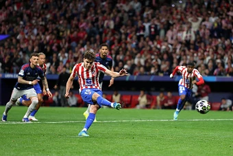 Hết World Cup, Barca chờ Julian Alvarez nổi loạn rời Atletico