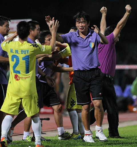 HLV Phan Thanh Hùng: Nhẹ nhõm nghĩ về ý niệm thắng - bại HLV Phan Thanh Hùng: Nhẹ nhõm nghĩ về ý niệm thắng - bại