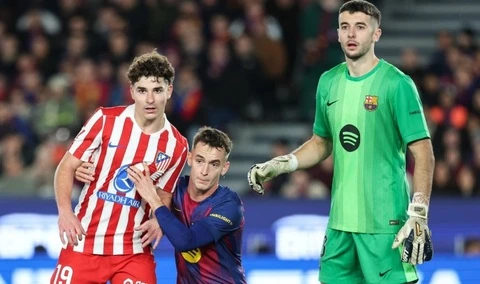 Joan Garcia: ‘Barca sao phải bận tâm về kỳ chuyển nhượng của Real Madrid’ Joan Garcia: ‘Barca sao phải bận tâm về kỳ chuyển nhượng của Real Madrid’