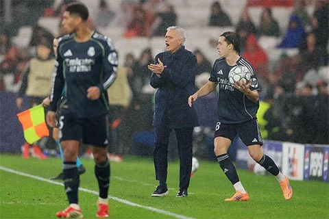 Jose Mourinho cuối cùng cũng có hàng công trong mơ Jose Mourinho cuối cùng cũng có hàng công trong mơ
