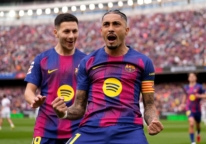 Kết quả Barca 5-2 Sevilla: Blaugrana tái lập cách biệt 4 điểm với Real Madrid Kết quả Barca 5-2 Sevilla: Blaugrana tái lập cách biệt 4 điểm với Real Madrid