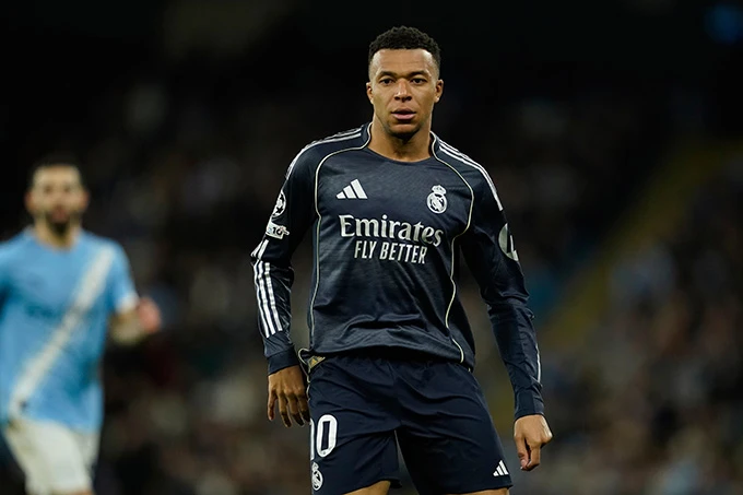 Kylian Mbappe bị chụp phim nhầm chân? Chuyện thường ngày ở Real Madrid! Kylian Mbappe bị chụp phim nhầm chân? Chuyện thường ngày ở Real Madrid!