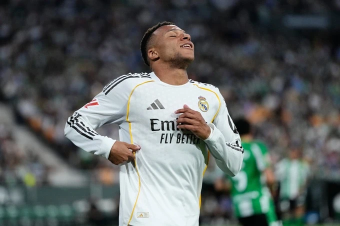 Kylian Mbappe có thể phải nghỉ thi đấu hết mùa giải