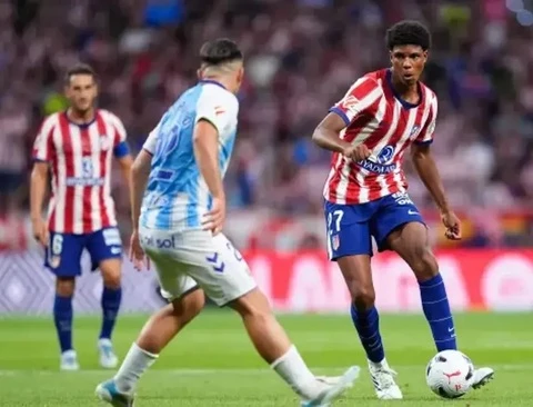 La Liga chào đón những đàn em của Yamal và Cubarsi