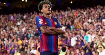 Lamine Yamal lập cú đúp, Barcelona soán ngôi đầu bảng của Real Madrid