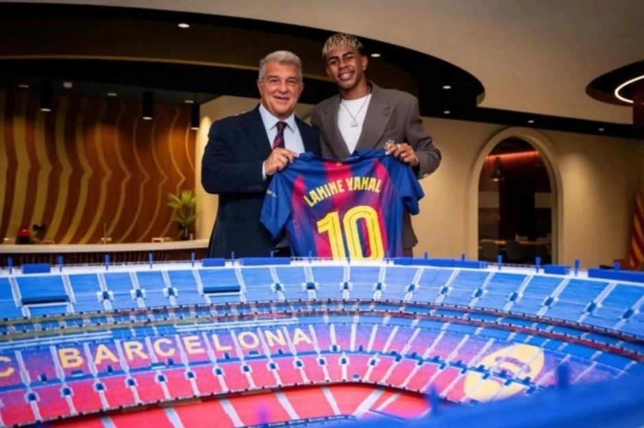Laporta tái đắc cử Chủ tịch Barca với chiến thắng áp đảo Laporta tái đắc cử Chủ tịch Barca với chiến thắng áp đảo