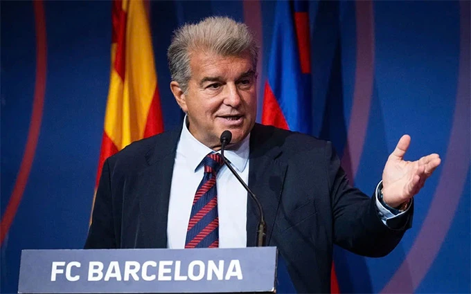 Laporta thắng áp đảo Victor Font, tiếp tục làm Chủ tịch Barca Laporta thắng áp đảo Victor Font, tiếp tục làm Chủ tịch Barca