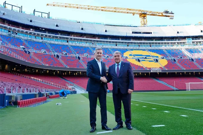 Laporta thắng áp đảo Victor Font, tiếp tục làm Chủ tịch Barca Laporta thắng áp đảo Victor Font, tiếp tục làm Chủ tịch Barca