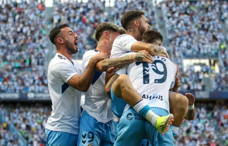 Malaga chính thức trở lại La Liga sau 8 năm chờ đợi Malaga chính thức trở lại La Liga sau 8 năm chờ đợi