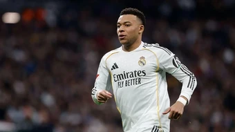 Mbappe chấn thương gân kheo, nguy cơ lỡ trận El Clasico