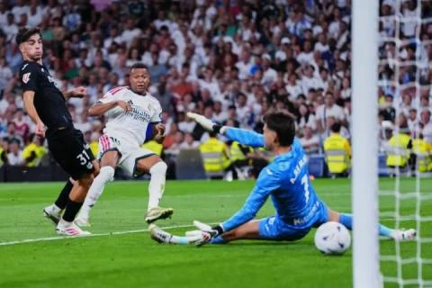 Mbappe tấn công mốc 100 và kỷ lục của Ronaldo 