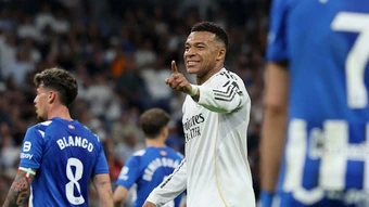 Mbappe vượt Benzema và bám sát CR7 sau 100 trận tại Real