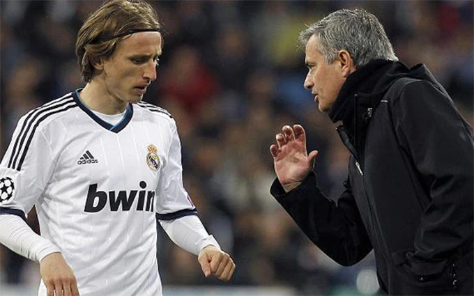 Mourinho đòi quyền lực tuyệt đối khi tái hợp Real Madrid Mourinho đòi quyền lực tuyệt đối khi tái hợp Real Madrid