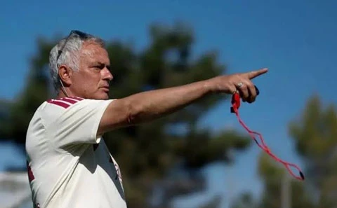 Mourinho kiên nhẫn với 'bom tấn' 140 triệu euro của Real Mourinho kiên nhẫn với 'bom tấn' 140 triệu euro của Real