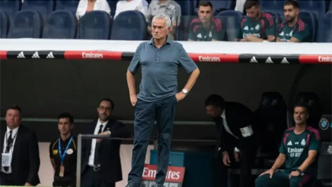 Mourinho lập kỷ lục mới cùng Real Madrid Mourinho lập kỷ lục mới cùng Real Madrid