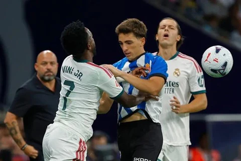 Mourinho: Vinicius đang bị bắt nạt Mourinho: Vinicius đang bị bắt nạt