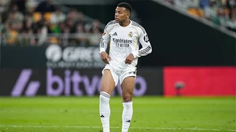 Nghi án Mbappe giả chấn thương vì chán ngấy Real Madrid