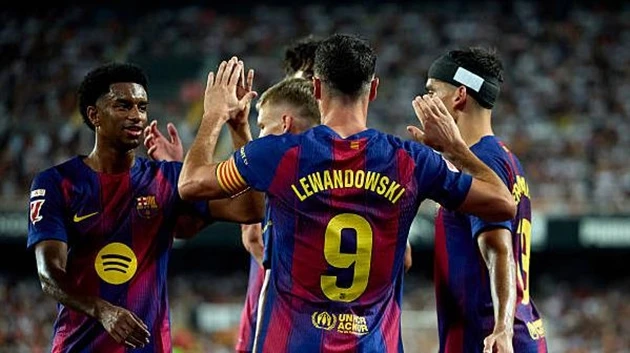 Ngược dòng thắng Barca, Valencia vẫn cay đắng mất vé châu Âu Ngược dòng thắng Barca, Valencia vẫn cay đắng mất vé châu Âu