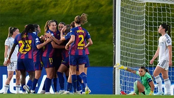Nữ Barca 'hủy diệt' Nữ Real Madrid bằng một sét tennis, đặt một chân vào bán kết Champions League