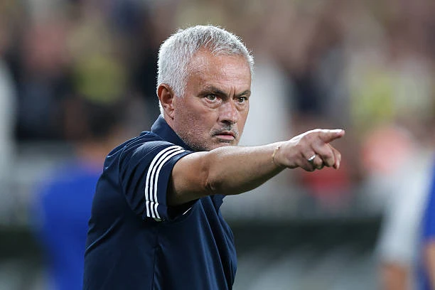 Nước cờ rủi ro của Real Madrid trên bàn đàm phán với Mourinho Nước cờ rủi ro của Real Madrid trên bàn đàm phán với Mourinho