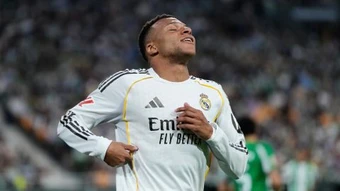 Perez lệnh Kylian Mbappe phải đá trận El Clasico