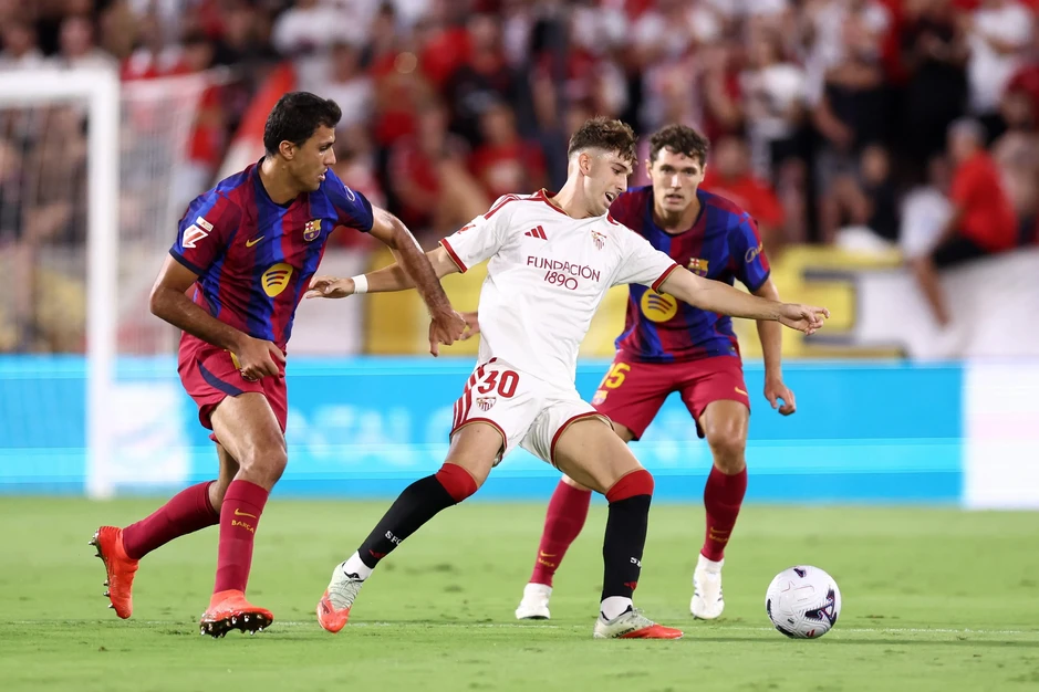 Raphinha lập hat-trick, Barcelona toàn thắng cả 7 trận đấu ở La Liga Raphinha lập hat-trick, Barcelona toàn thắng cả 7 trận đấu ở La Liga