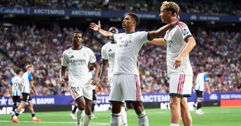 Real Madrid chiến thắng trong ngày Mourinho tái xuất ở La Liga