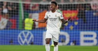 Real Madrid có nguy cơ mất ngôi đầu bảng vào tay Barcelona