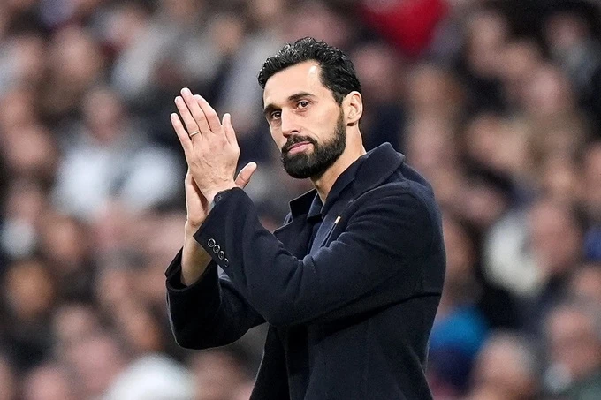 Real Madrid đành ‘nhắm mắt yêu luôn’ Jose Mourinho?