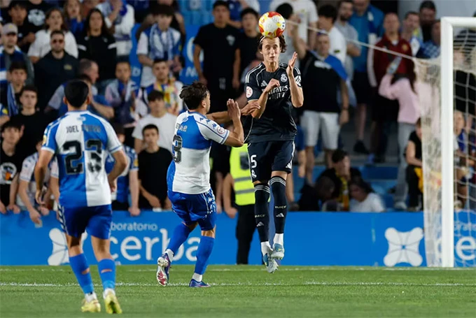 Real Madrid phẫn nộ vì Castilla lỡ giấc mơ thăng hạng Real Madrid phẫn nộ vì Castilla lỡ giấc mơ thăng hạng