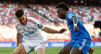 Real Madrid thắng nhọc, Sevilla nín thở chờ ngày hạ màn