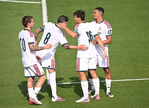 Real Madrid thắng tưng bừng trong trận thứ hai dưới thời HLV Mourinho