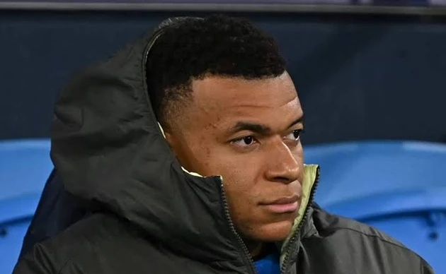 Real Madrid thay máu đội ngũ y tế vì chẩn đoán sai cho Mbappe Real Madrid thay máu đội ngũ y tế vì chẩn đoán sai cho Mbappe