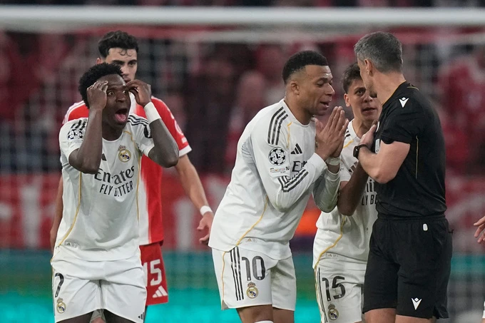 Real Madrid thủ vai nạn nhân, hay thực sự có 'bàn tay hắc ám'? Real Madrid thủ vai nạn nhân, hay thực sự có 'bàn tay hắc ám'?
