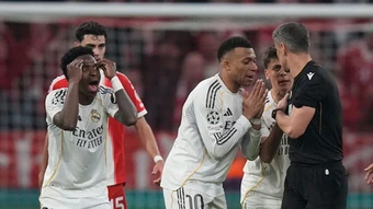 Real Madrid thủ vai nạn nhân, hay thực sự có 'bàn tay hắc ám'?