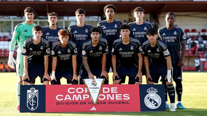 Real Madrid trẻ thắng kịch tính, hướng tới 'cú ăn ba' vĩ đại Real Madrid trẻ thắng kịch tính, hướng tới 'cú ăn ba' vĩ đại